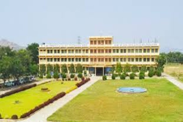 S J M Institute of Technology